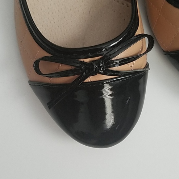 LAST ONE ,,,Flat Black Bow-Tie Camel Shoes - Picture 4 of 6